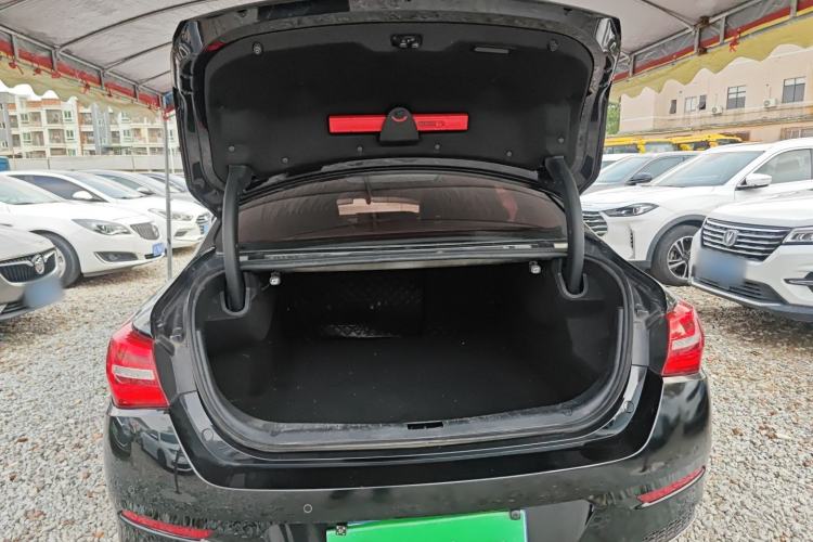 Used Hongqi H5 2019 30TD Smart Connect Dynamic Edition Trunk