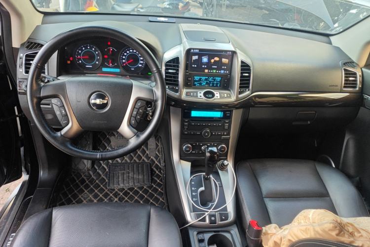 Used Chevrolet Captiva 2014 2.4L 4x4 Flagship Edition 7 Seats