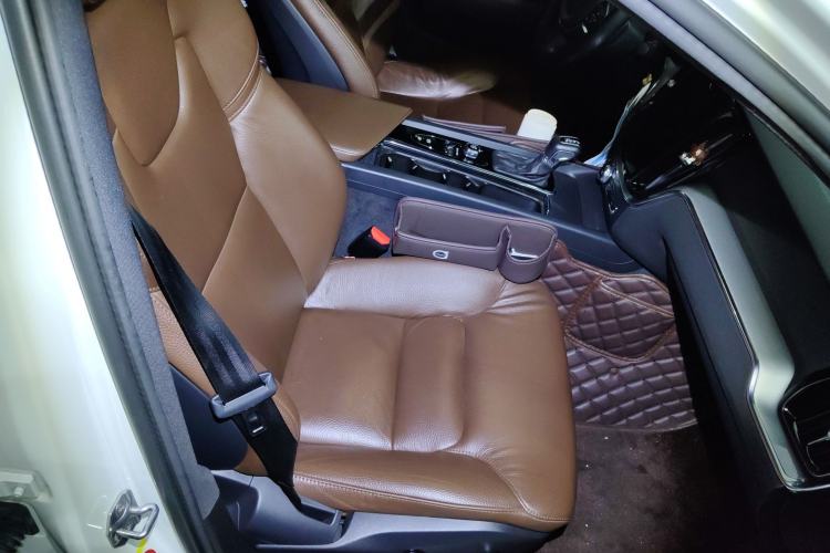 Used Volvo S60 2021 T4 Zhiyi Luxury Edition
