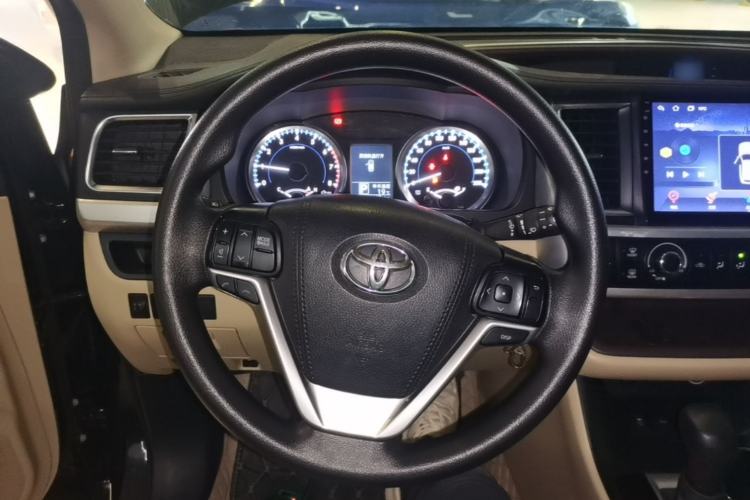 Used Toyota Highlander 2021 2.0T Four-Wheel Drive Elite Edition 7-Seater Steering Wheel