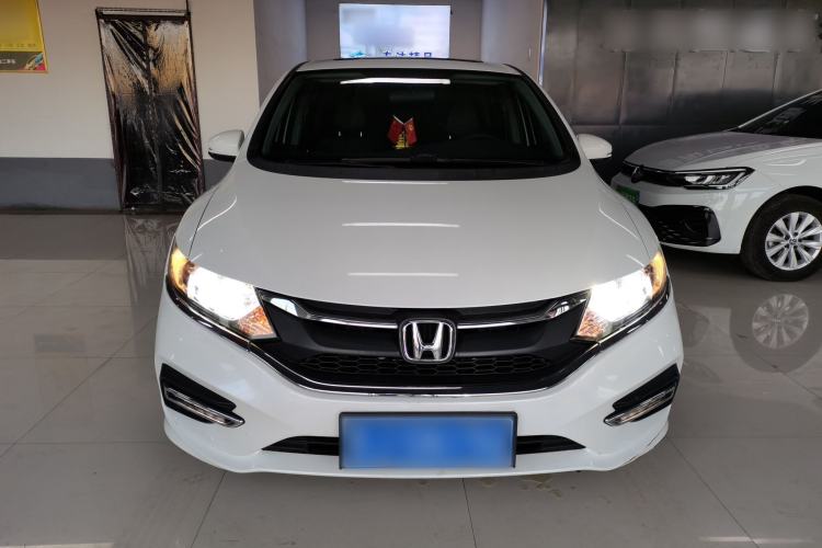 Used Honda Jade 2017 1.8L automatic Comfort version 5 seats
