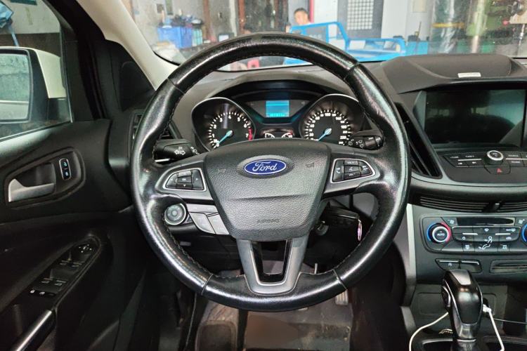Used Ford Kuga 2019 EcoBoost 180 Two-Wheel-Drive Platinum Edition China VI Standard