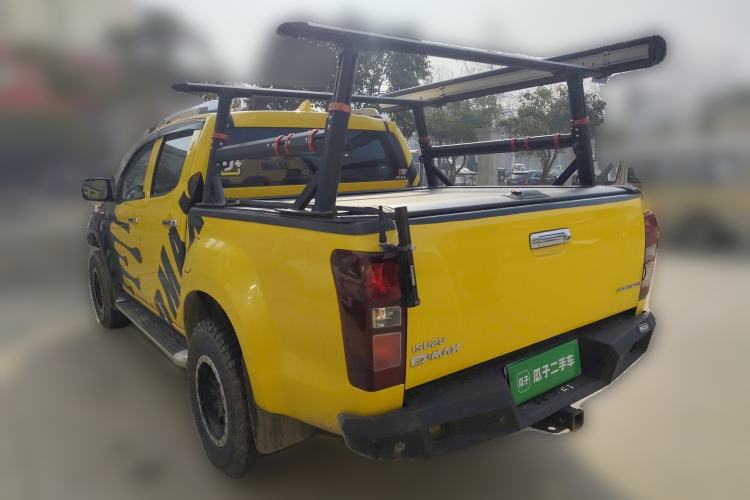 Used Isuzu D-MAX 2019 3.0T Four-Wheel Drive Automatic Ultra-Luxury Version 4JJ1-TC HI
