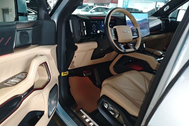 Used Formula Leopard 8 2025 Smart & Brave Flagship Edition 7 Seats Driver Seat