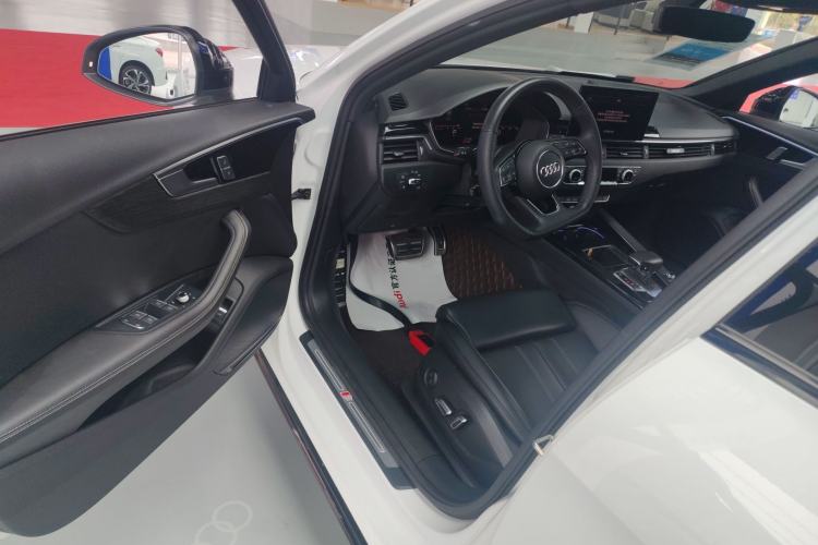 Used Audi A4L 2024 40 TFSI Luxury Dynamic Edition