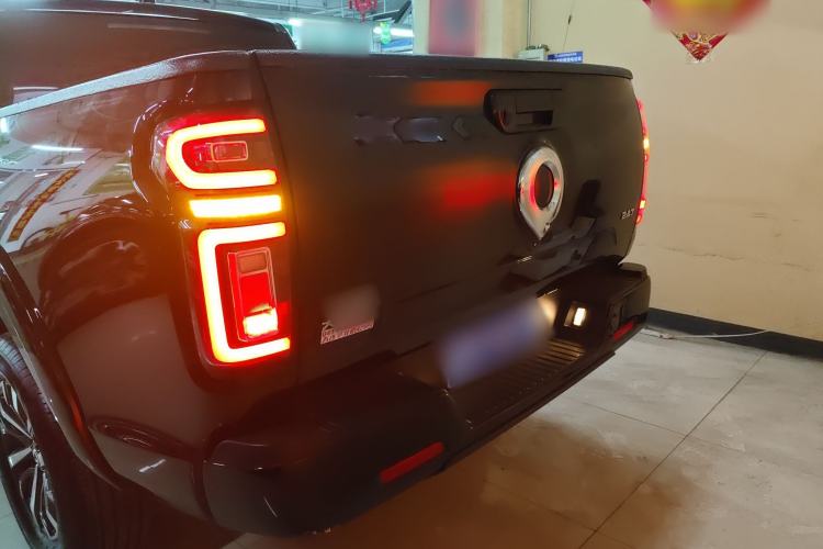 Used Great Wall Poer 2024 2.4T Passenger Version Automatic Diesel 4x4 Comfort Trim
