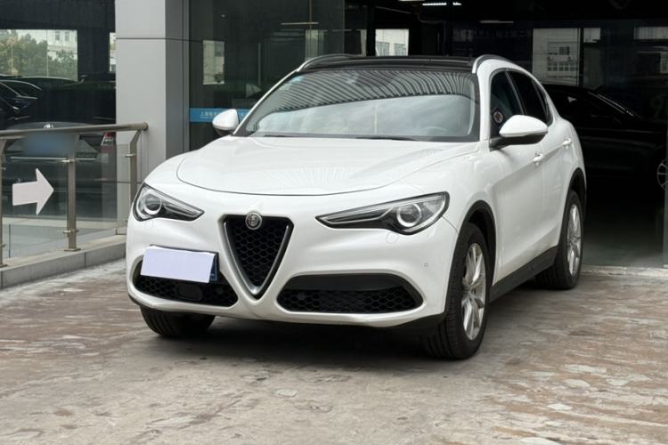 Used Alfa Romeo Stelvio 2017 2.0T 280HP Luxury Edition