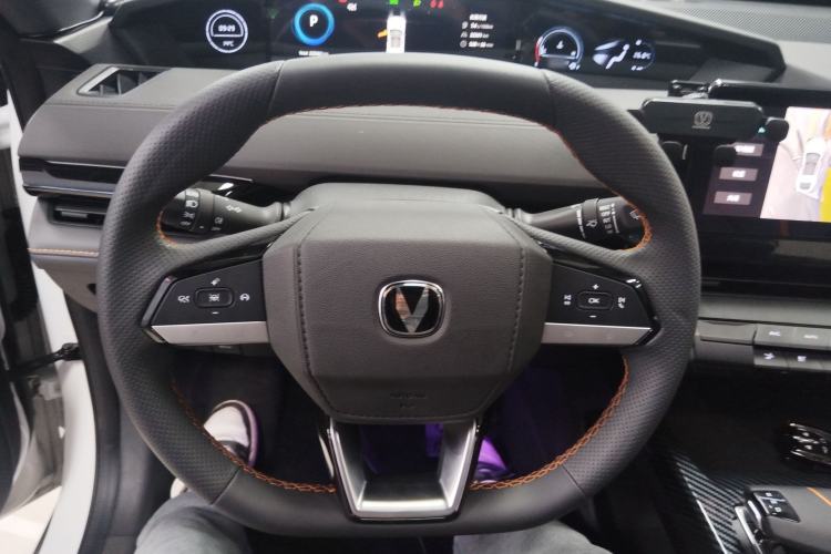 Used CHANGAN UNI-V 2024 1.5T Luxury Edition Steering Wheel