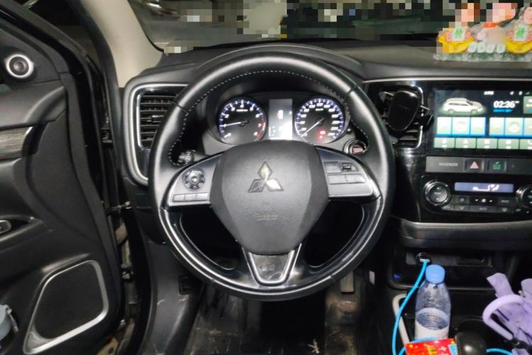 Used Mitsubishi Outlander 2020 2.0L Two-Wheel Drive Enjoyment Version 5 Seats Steering Wheel