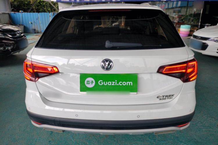 Used Volkswagen C-TREK 2017 230TSI DSG Comfort Version
