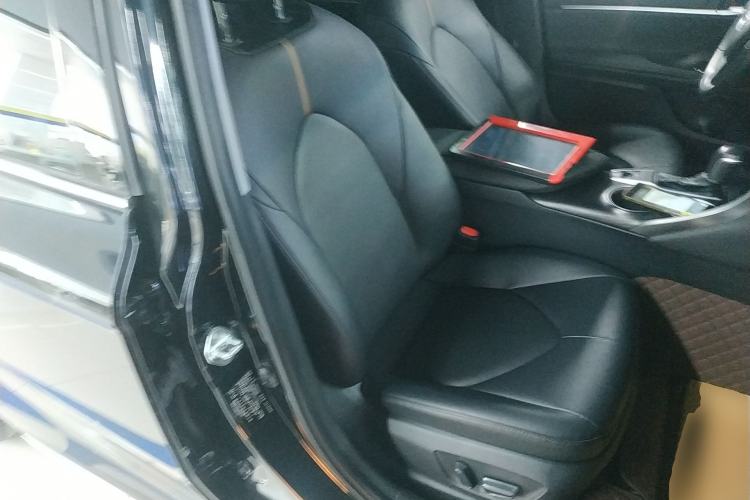 Used Toyota Camry 2023 2.0G Luxury Edition