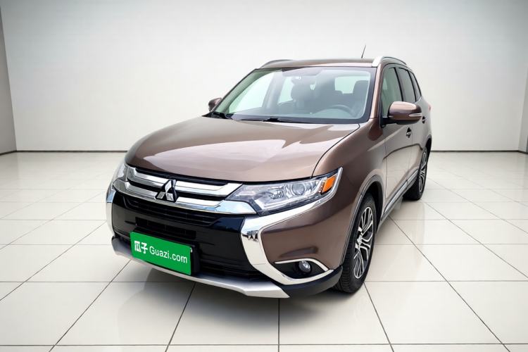 Used Mitsubishi Outlander 2018 2.0L Two-Wheel-Drive Jiale Edition 7-Seater