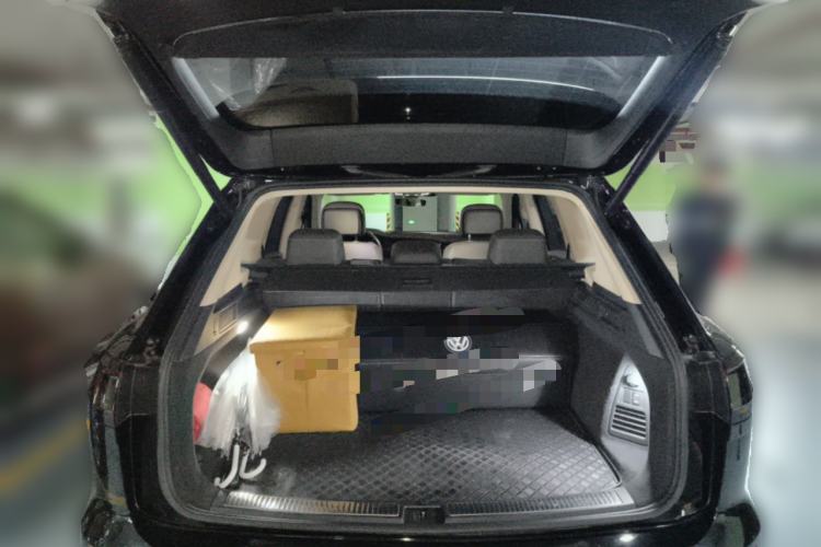 Used Volkswagen Touareg 2020 3.0 TSI Luxury Edition China VI Trunk