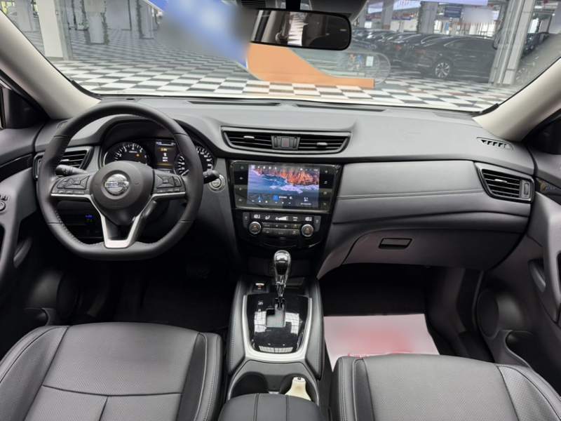 Used Nissan X-Trail 2022 Revised Version 2.0L Two-Wheel Drive Smart Connect & Comfort Edition — 35
