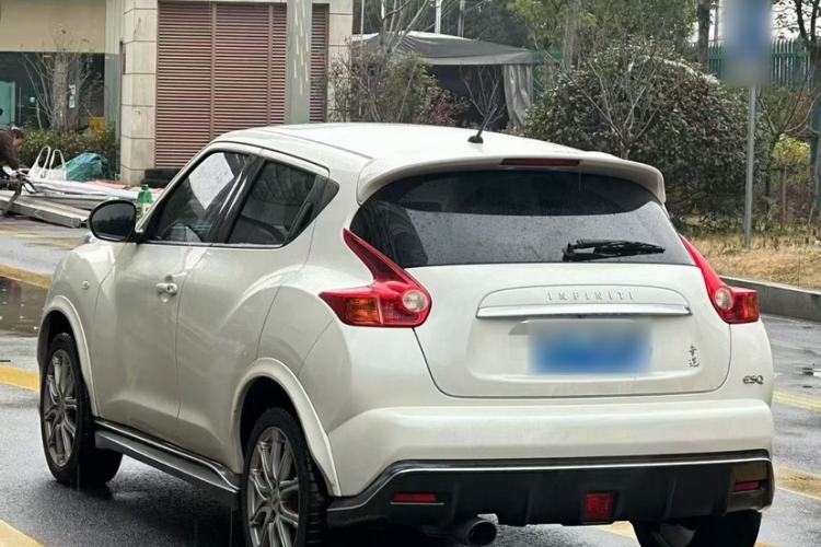 Used Infiniti ESQ 2014 1.6L Luxury Edition
