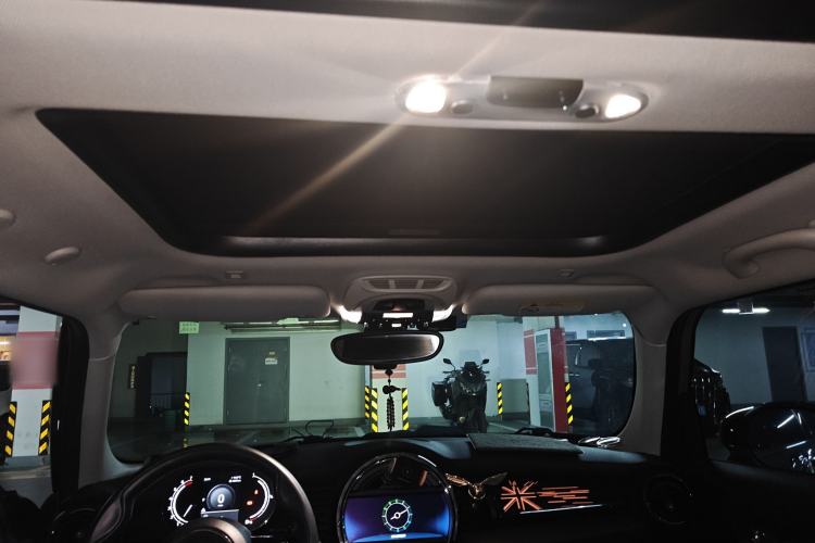 Used MINI MINI 2021 1.5T COOPER Classic Edition