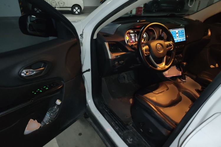 Used Jeep Cherokee 2016 2.4L Leading Edition