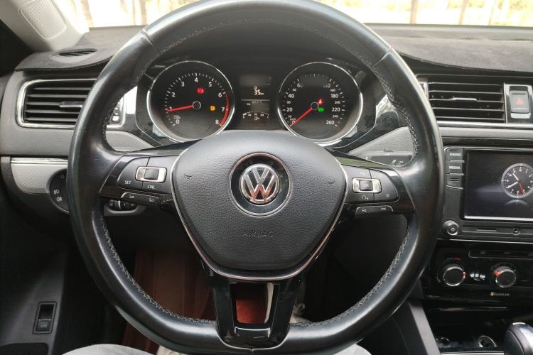 Used Volkswagen Sagitar 2018 1.6L Automatic Comfort Model Steering Wheel