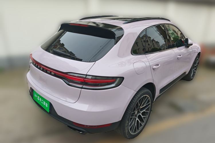 Used Porsche Macan 2018 Macan 2.0T Rear Right 45 Deg