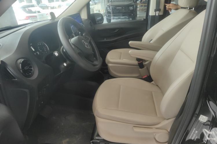 Used Mercedes-Benz Vito 2021 2.0T Elite Version 7 Seats Left Front Seat