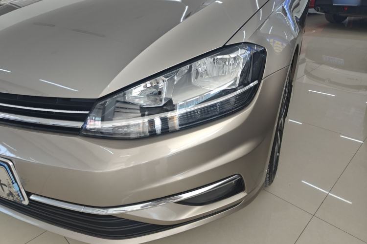 Used Volkswagen Golf 2018 230TSI Automatic Luxury Version