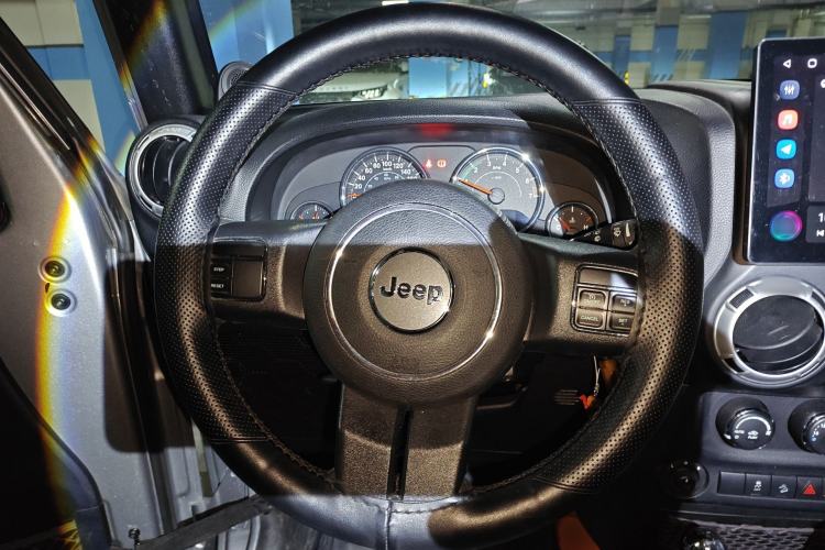 Used Jeep Wrangler 2014 3.0L Sahara Four-Door Edition