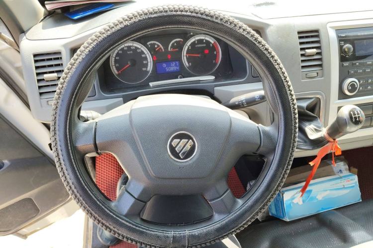 Used Foton Scenic G7 2017 2.0L Long-Wheelbase Commercial Van High Roof 2 Seats 4Q20M