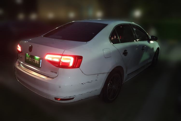 Used Volkswagen Sagitar 2017 230TSI Automatic Luxury Edition