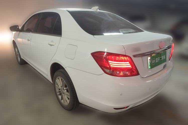 Used BYD e5 2018 450 Smart Connect Deluxe Edition
