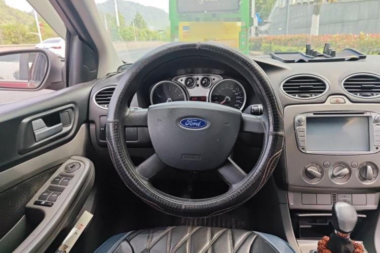 Used Ford Focus 2013 Hatchback Classic 1.8L Manual Base Model Steering Wheel