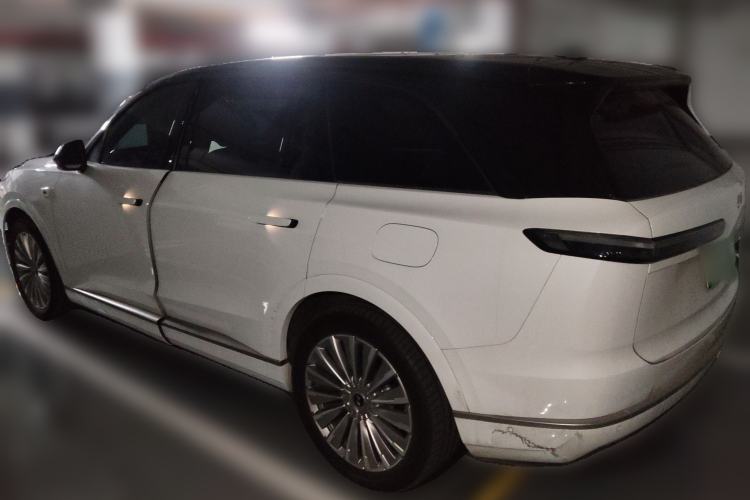 Used ONVO Luxeed L90 2025 Model—Ultra Six-Seater Version
