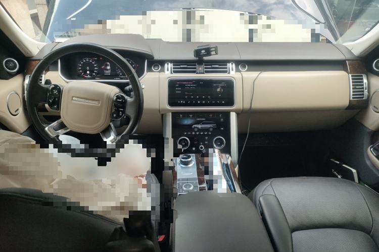 Used Land Rover Range 2021 3.0 L6 Century Extended Classic Edition Center Console