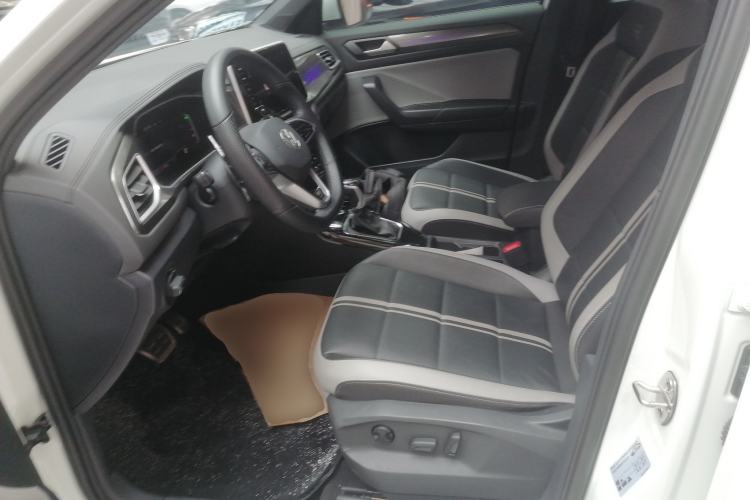 Used Volkswagen T-ROC 2023 300TSI DSG Two-Wheel-Drive Chen Guang Edition Left Front Seat