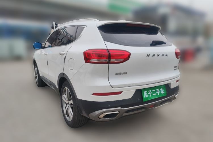 Used Haval H6 2017 Red Label 2.0T Automatic Two-Wheel Drive ZhiShang Model
