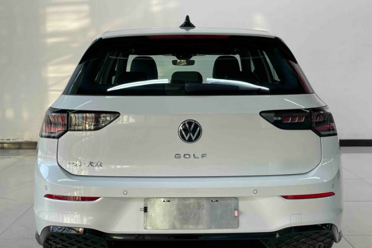 Used Volkswagen Golf 2025 300TSI R-Line
