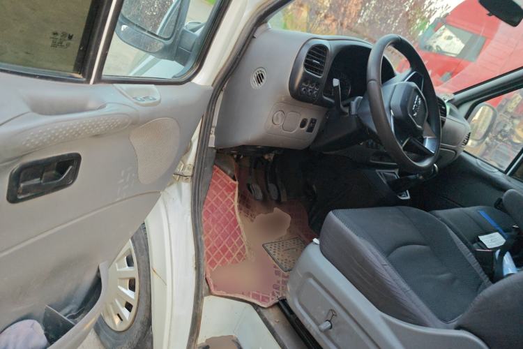 Used JMC Transit 2019 2.8T Commercial Version Short Wheelbase Mid-Roof 6-Seater China VI JX493 Driver Seat