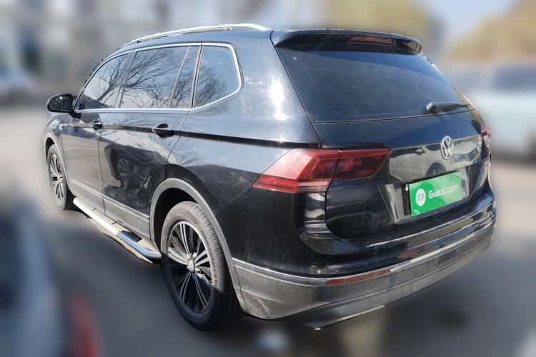 Used Volkswagen Tiguan L 2018 380TSI Automatic All-Wheel Drive Luxury Edition Rear Left 45 Deg