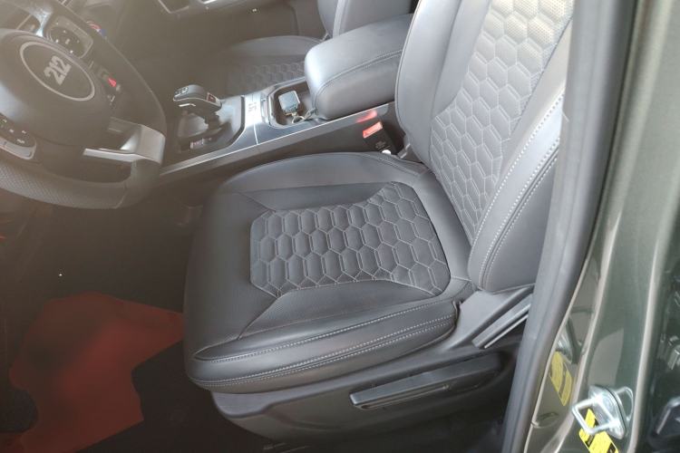 Used 212 T01 2024 2.0T Mechanic
