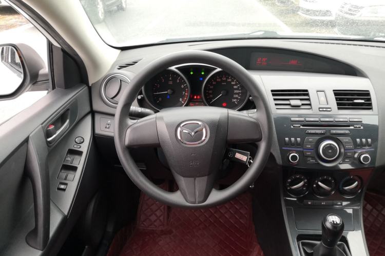 Used Mazda Mazda 3 2015 Hatchback 1.6L Manual Comfort Edition
