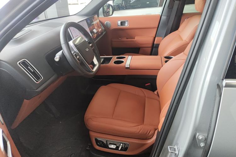 Used Li Auto L8 2023 Pro Model
