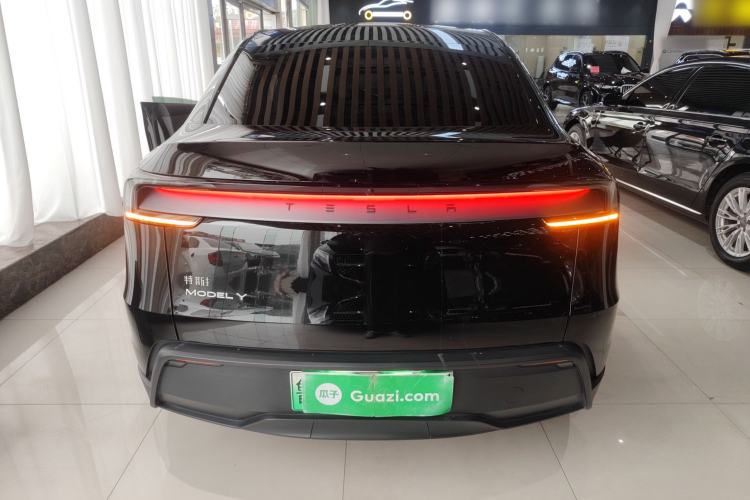 Used Tesla Model Y 2025 Rear-Wheel-Drive Version Rear