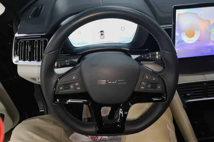 Used BYD Song PLUS New Energy 2024 Honor Edition EV 520km Luxury Model Steering Wheel
