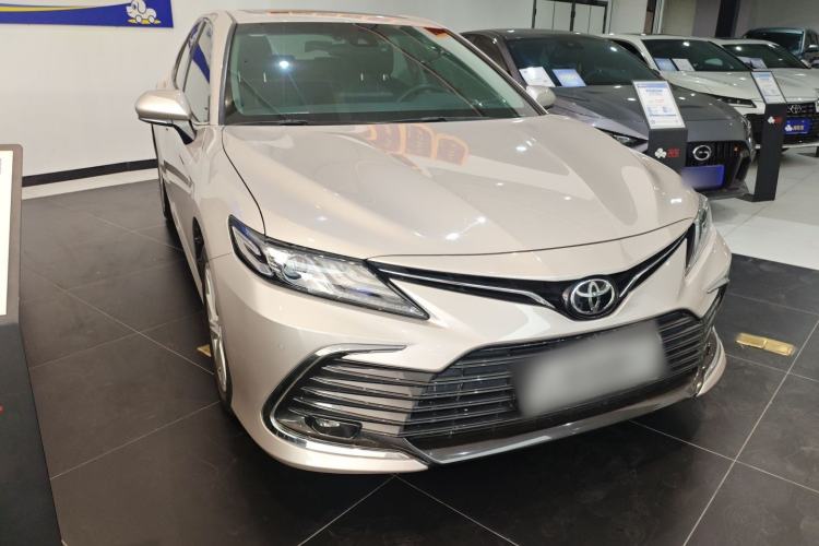 Used Toyota Camry 2021 2.0G Luxury Edition
