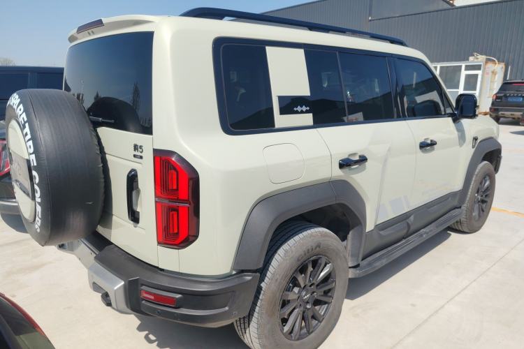 Used Formula Leopard 5 2023 Explore Edition