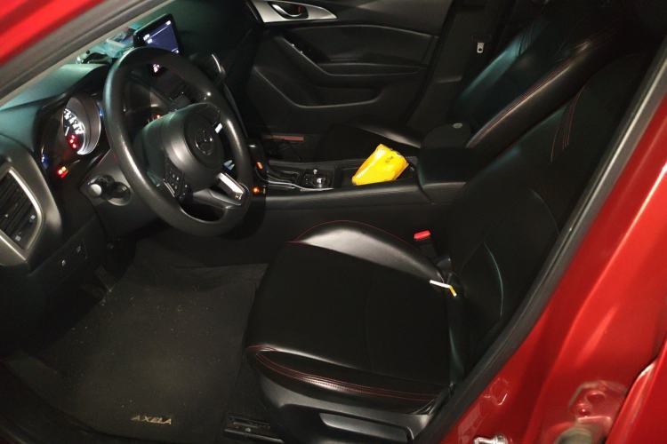 Used Mazda 3 Axela 2017 Sedan 1.5L Automatic Luxury Model Emission Standard China V
