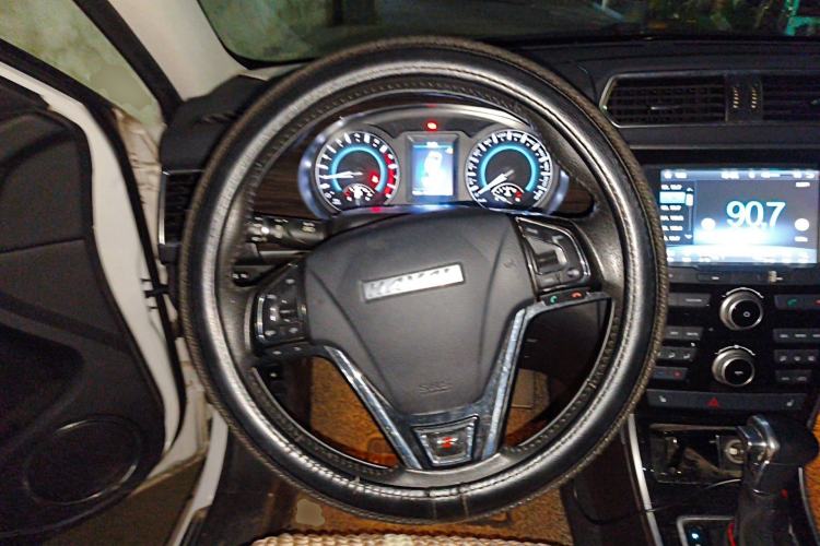 Used Haval H2 2016 Red Label 1.5T Automatic Two-Wheel Drive Elite Model Steering Wheel