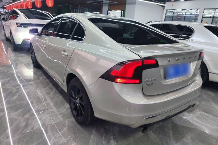 Used Volvo S60 2017 S60L T4 Smart Range Edition
