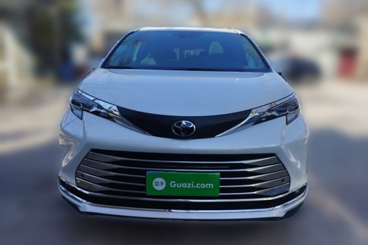 Used Toyota Sienna 2024 2.5L Hybrid Comfort Edition