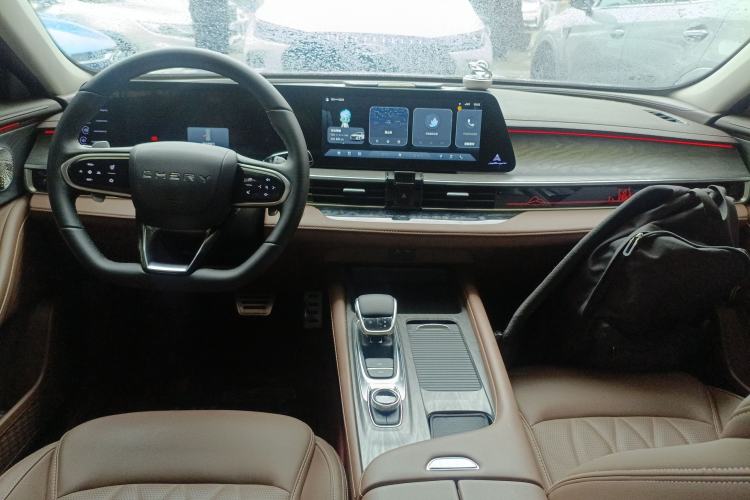 Used Chery Arrizo 8 2023 High-Performance Edition 2.0T DCT Powerfully Equipped Center Console