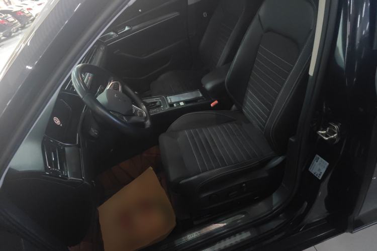 Used Volkswagen Magotan 2020 330TSI DSG Leading Model Left Front Seat